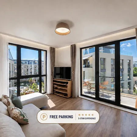דירה Azur Luxury - Private Garage - Steps From The וארנה